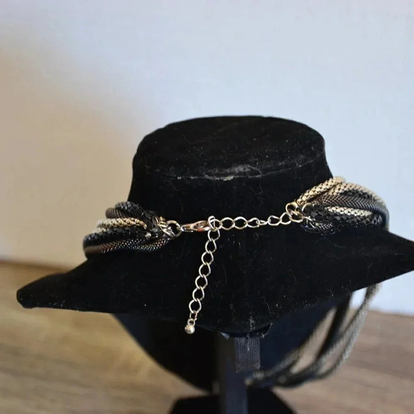 Multi-strand metal necklace - Picture 3 of 4